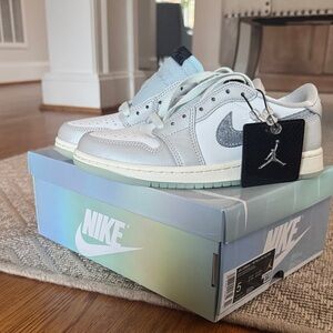 NWT-Nike Air Jordan 1 Low Metallic Silver Shoes